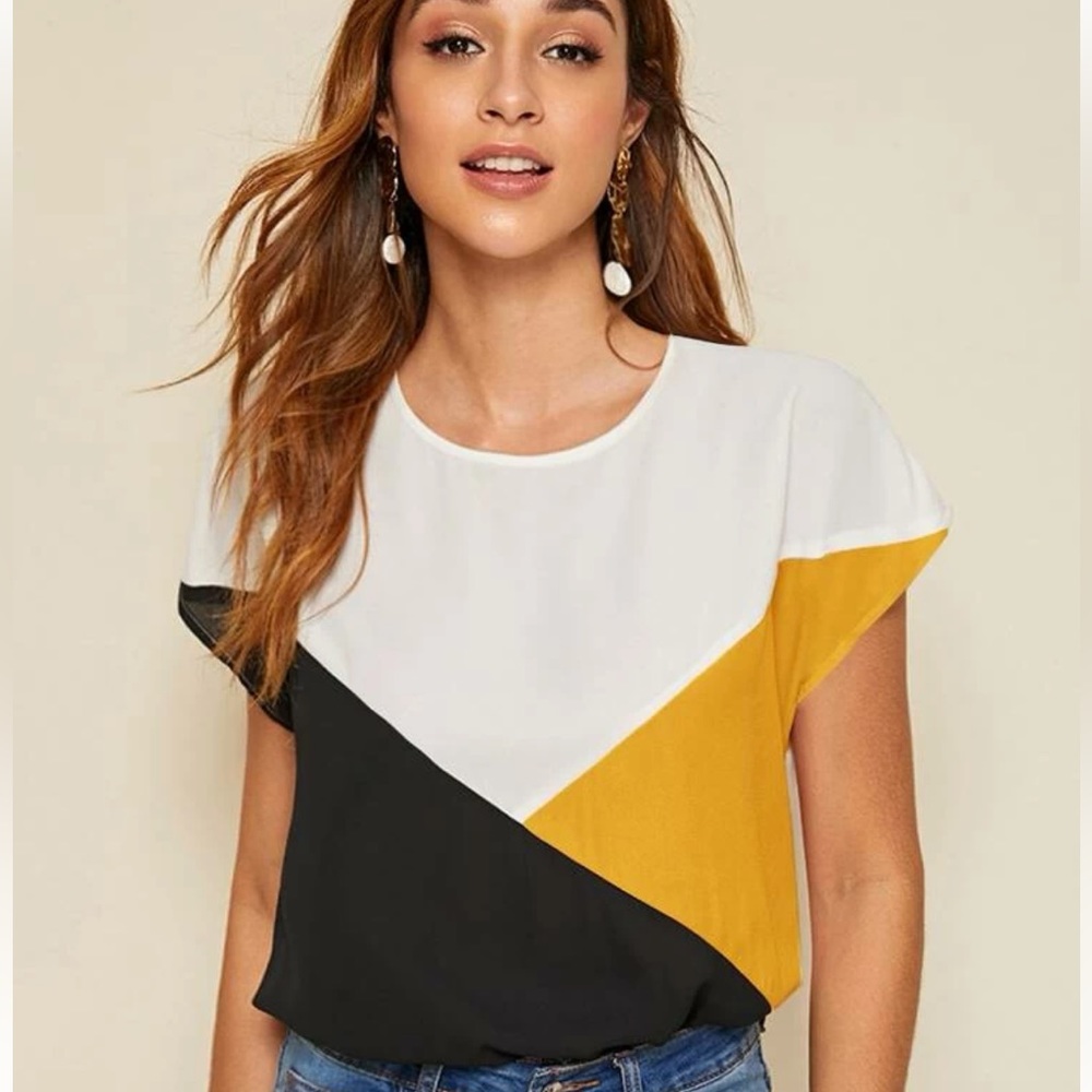 ๐ฆ๐๐๐๐ก Colorblock Top - Picture 2 of 10